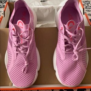 Brand new Nike size 9